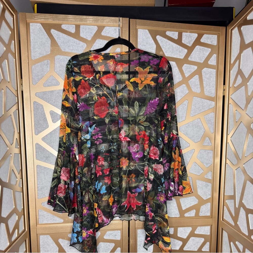 Adore Mesh Printed Top – Size M - Picture 3 of 10